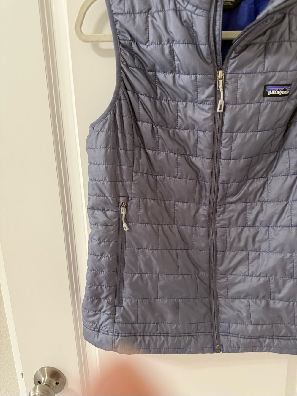 Patagonia Women’s Nano Puff vest - Picture 2 of 4